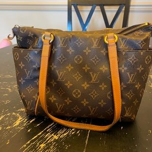Louis Vuitton purse